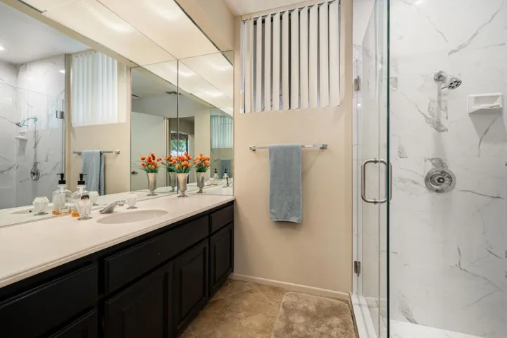 41-web-or-mls-CMColumbia_OPMG_0825_041