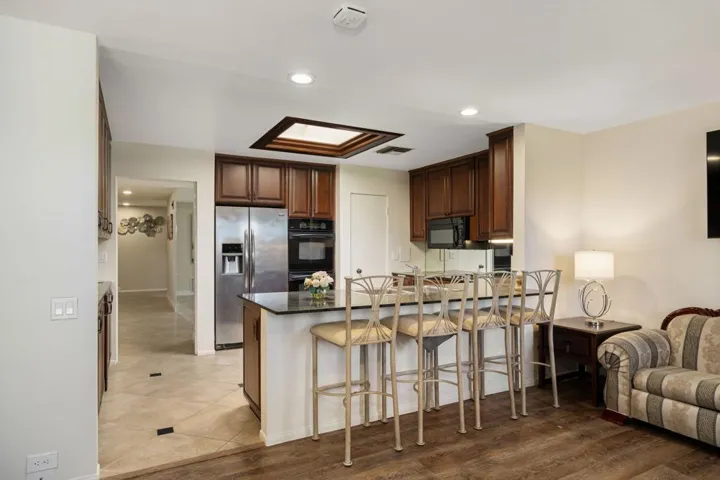 23-web-or-mls-CMColumbia_OPMG_0825_023