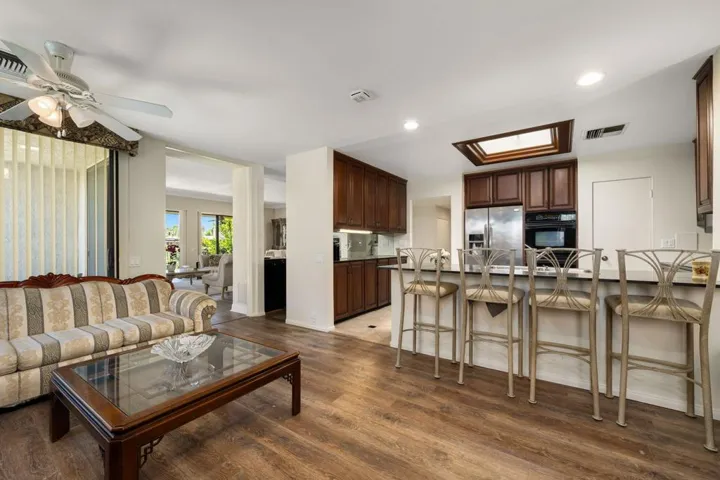 22-web-or-mls-CMColumbia_OPMG_0825_022