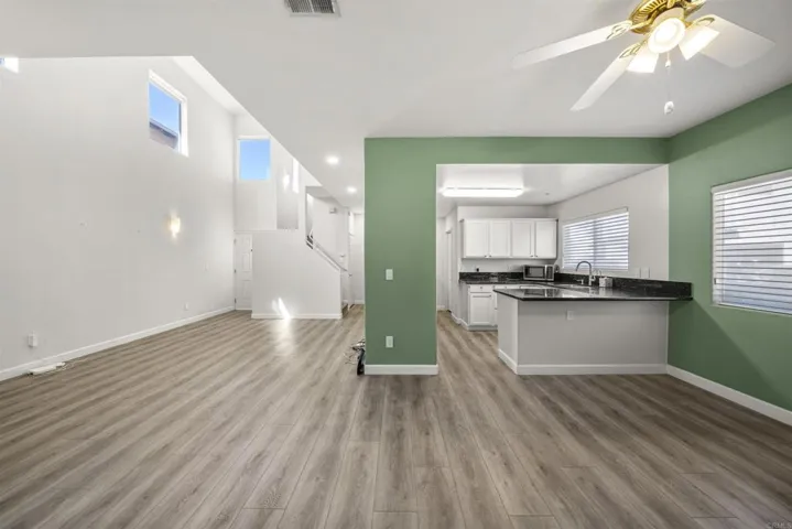 9300 Burnet Ave 111, North Hills, California 91343