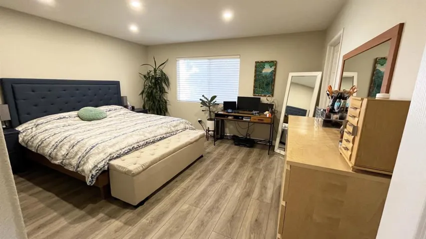 9300 Burnet Ave 111, North Hills, California 91343