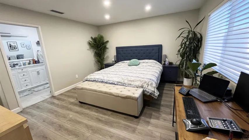 9300 Burnet Ave 111, North Hills, California 91343