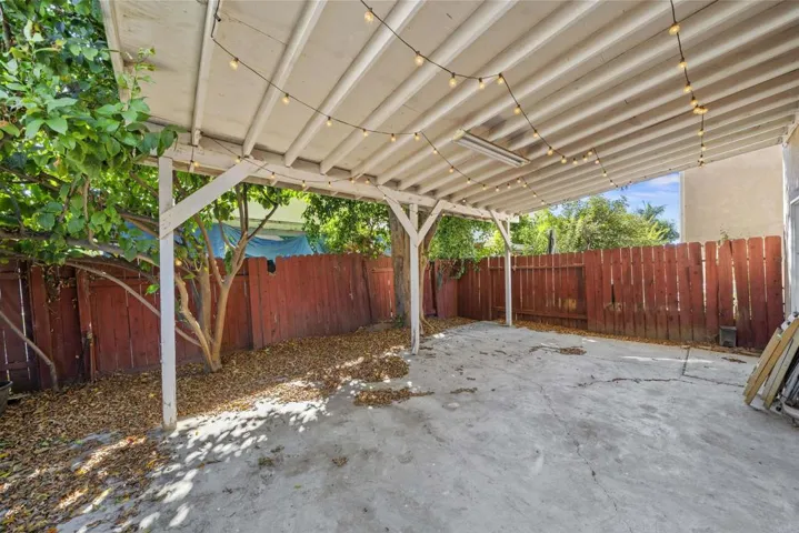 9300 Burnet Ave 111, North Hills, California 91343