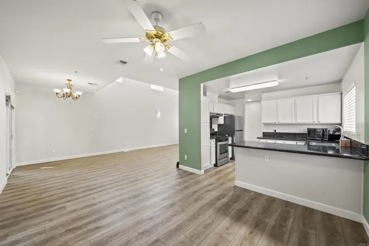 9300 Burnet Ave 111, North Hills, California 91343