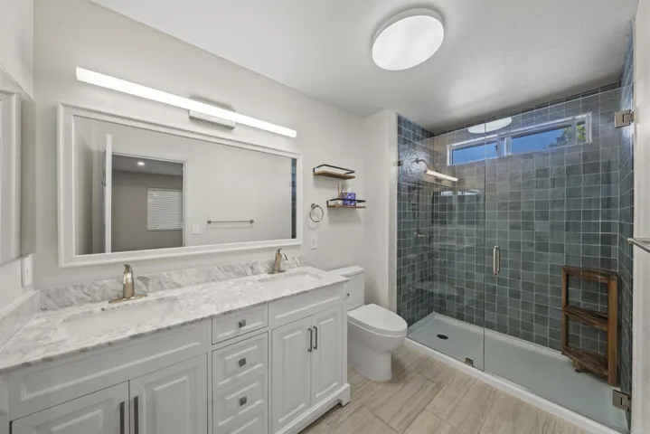 9300 Burnet Ave 111, North Hills, California 91343
