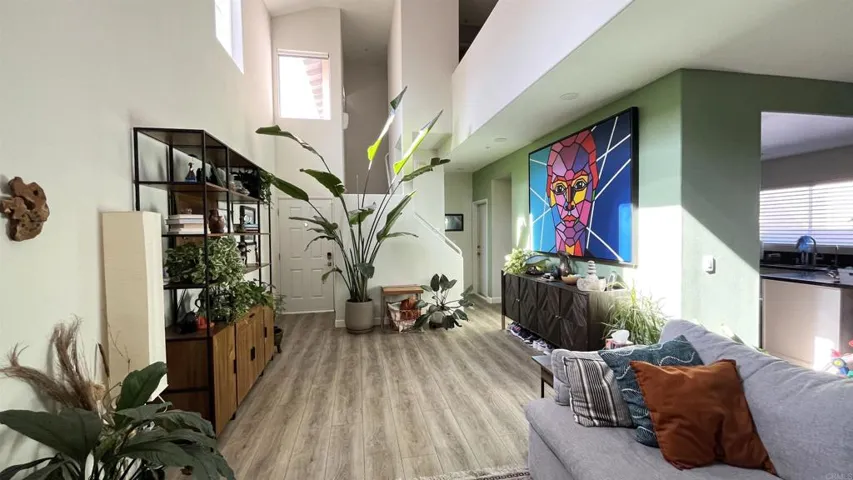 9300 Burnet Ave 111, North Hills, California 91343