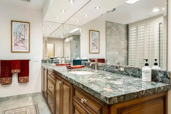 47-web-or-mls-CMStanford_OPMG_0825_047