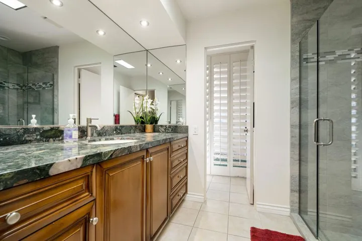 50-web-or-mls-CMStanford_OPMG_0825_050