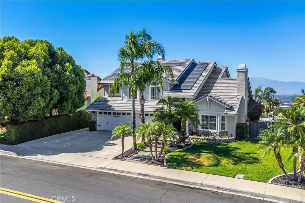 16455 Lake Knoll Parkway, Riverside, California 92503 home-pic-1