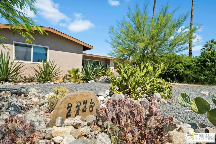 2225 Marguerite Street, Palm Springs, California 92264