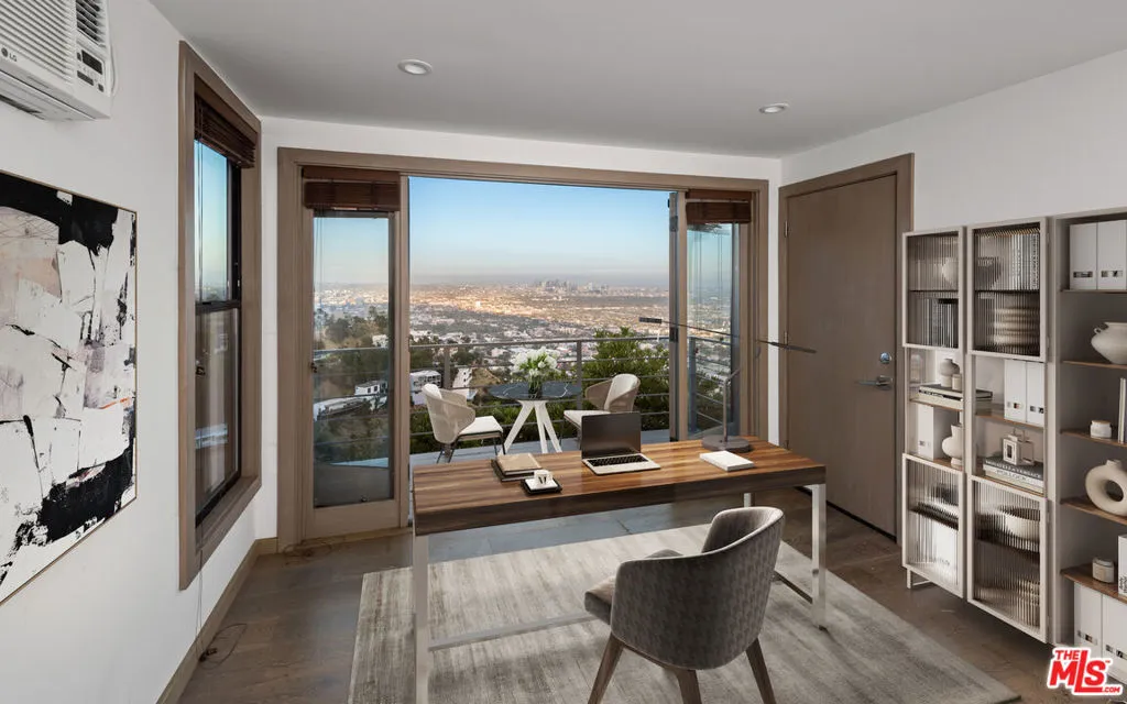 1600 Viewmont Drive, Los Angeles, California 90069 home-pic-8