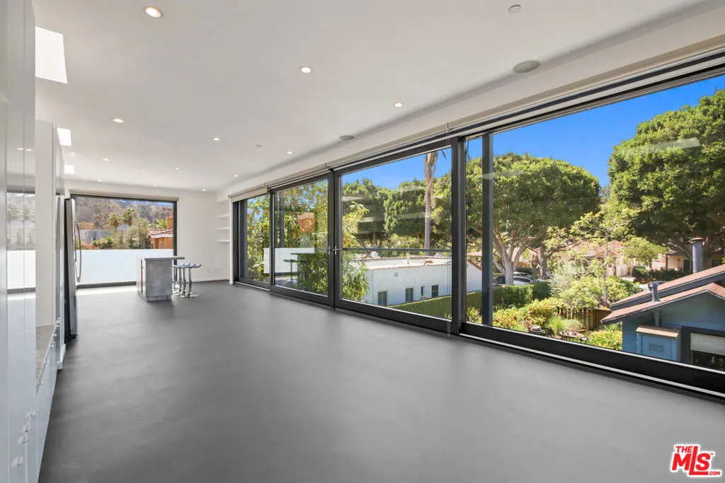 4262 Lincoln Avenue, Culver City, California 90232, 3 Bedrooms Bedrooms, ,2 BathroomsBathrooms,Residential Lease,For Rent,Lincoln,25574027
