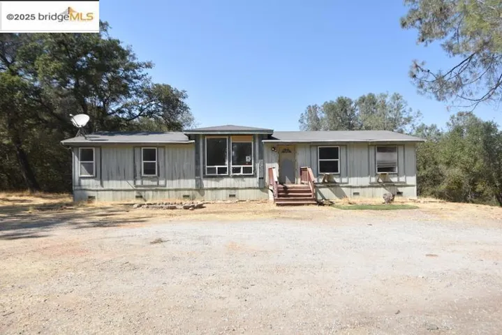 Manufactured / mobile home with crawl space