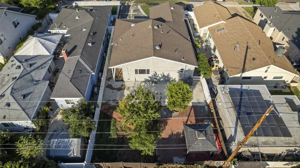 325 N Glenwood Place, Burbank, California 91506 home-pic-9