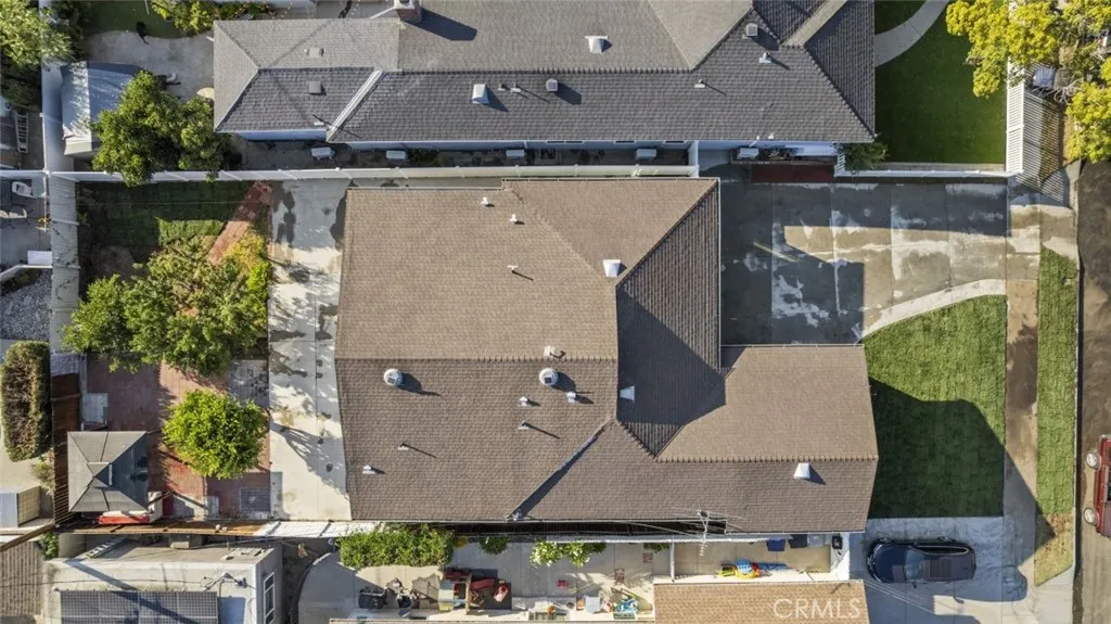325 N Glenwood Place, Burbank, California 91506 home-pic-6