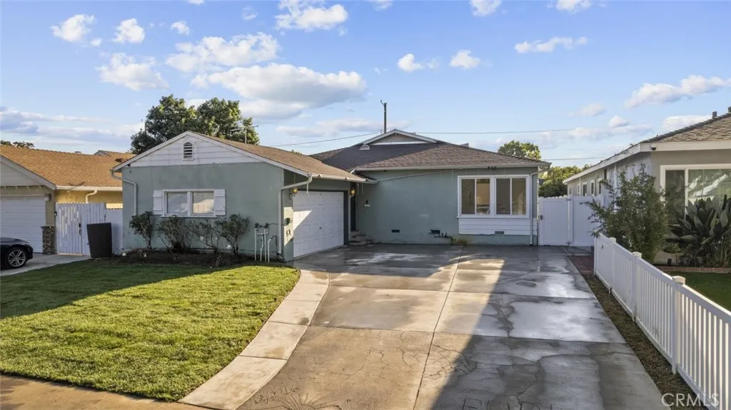 325 N Glenwood Place, Burbank, California 91506 home-pic-4