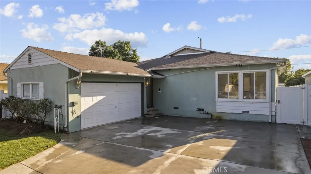 325 N Glenwood Place, Burbank, California 91506 home-pic-3