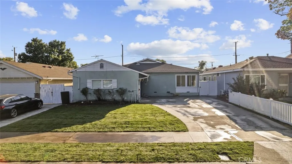 325 N Glenwood Place, Burbank, California 91506 home-pic-5