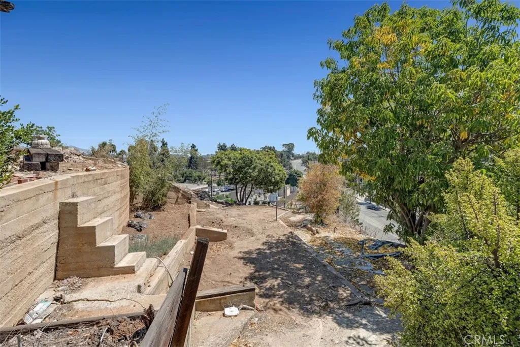 114 N Bonnie Beach Place, East Los Angeles, California 90063 home-pic-8