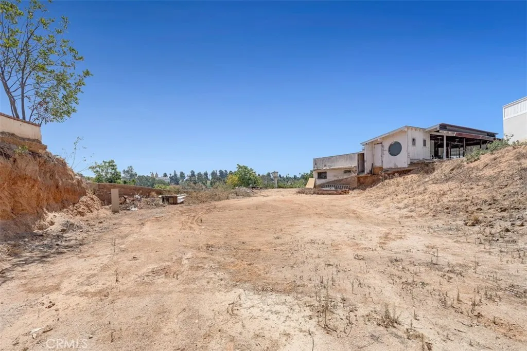 114 N Bonnie Beach Place, East Los Angeles, California 90063 home-pic-5