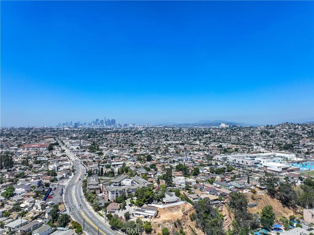 114 N Bonnie Beach Place, East Los Angeles, California 90063 home-pic-25