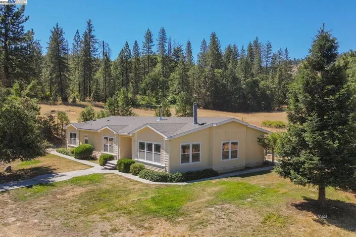 72 Alder Creek Rd, Lewiston, California 96052
