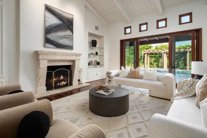 17112 Via De La Valle, Rancho Santa Fe, California 92067