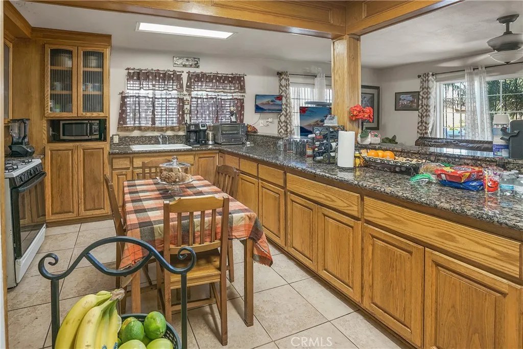 1306 E 104th Street, Los Angeles, California 90002 home-pic-7