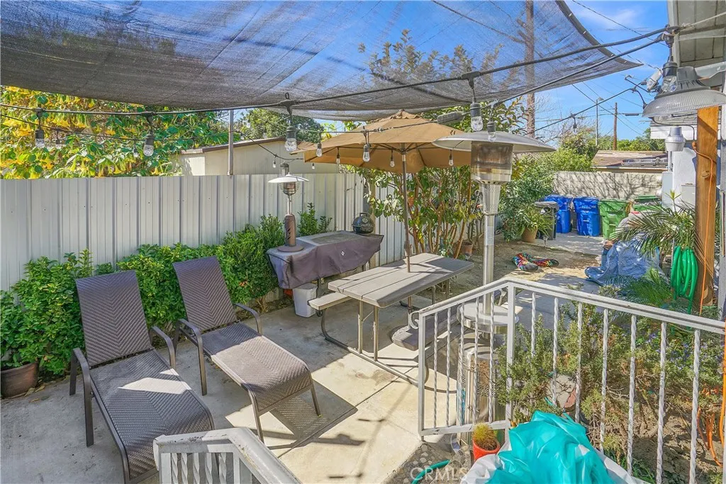 1306 E 104th Street, Los Angeles, California 90002 home-pic-28