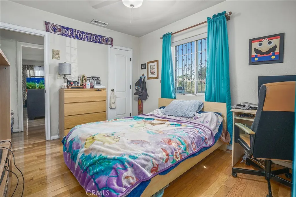 1306 E 104th Street, Los Angeles, California 90002 home-pic-13