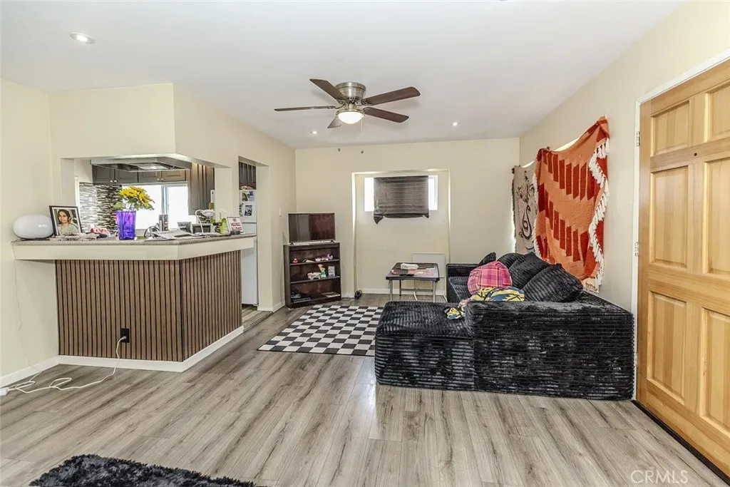 3632 W 59th Street, Los Angeles, California 90043 home-pic-18