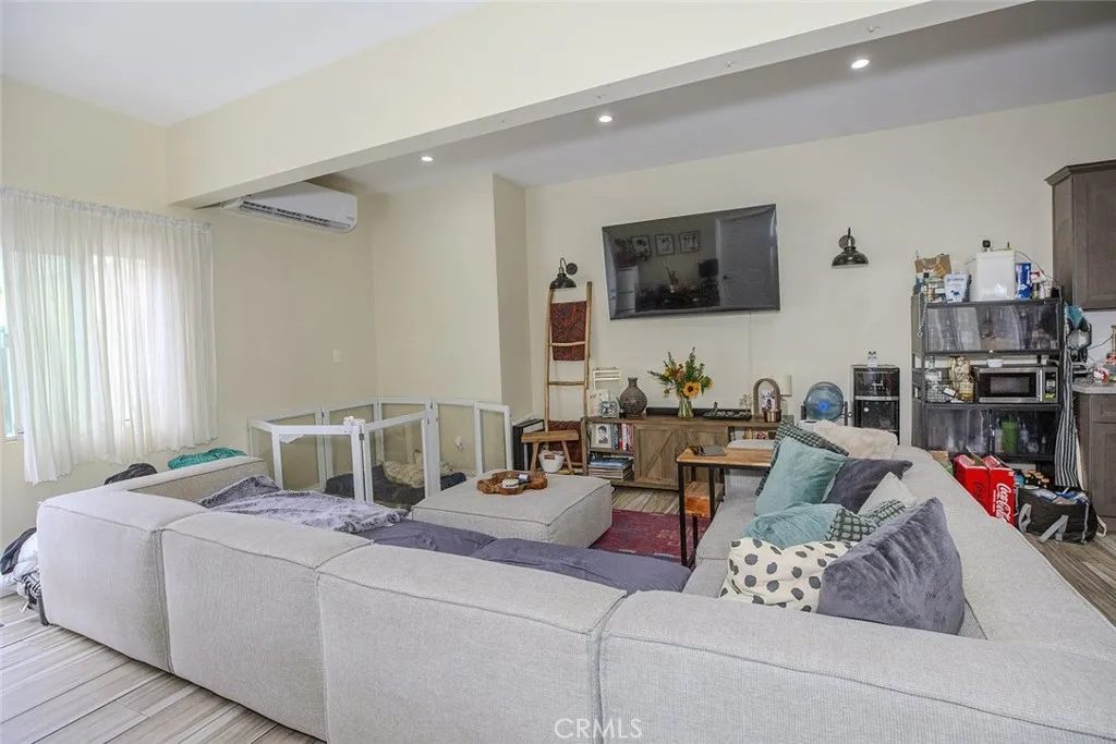 3632 W 59th Street, Los Angeles, California 90043 home-pic-5