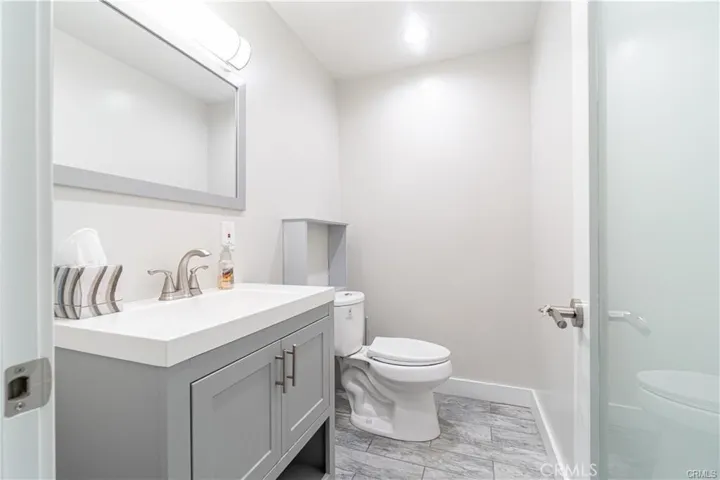 820 W Esther Street, Long Beach, California 90813