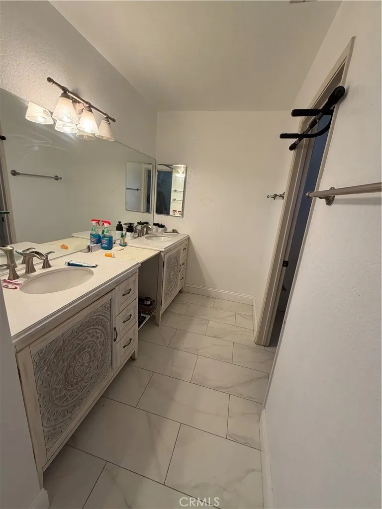 35994 Leah Lane, Yucaipa, California 92399 home-pic-8