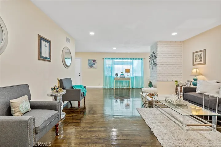 2118 W Crestwood Lane, Anaheim, California 92804