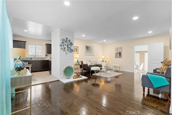 2118 W Crestwood Lane, Anaheim, California 92804