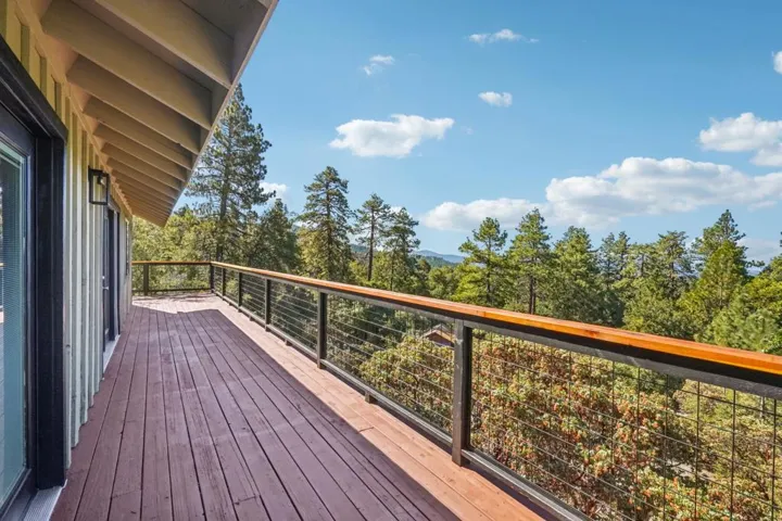 8-web-or-mls-Northridge Dr-L2808-041