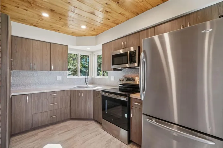 13-web-or-mls-Northridge Dr-L2808-008