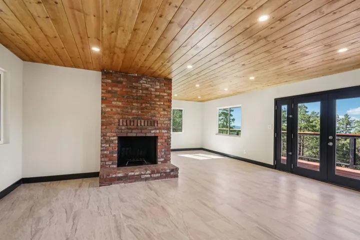 3-web-or-mls-Northridge Dr-L2808-003