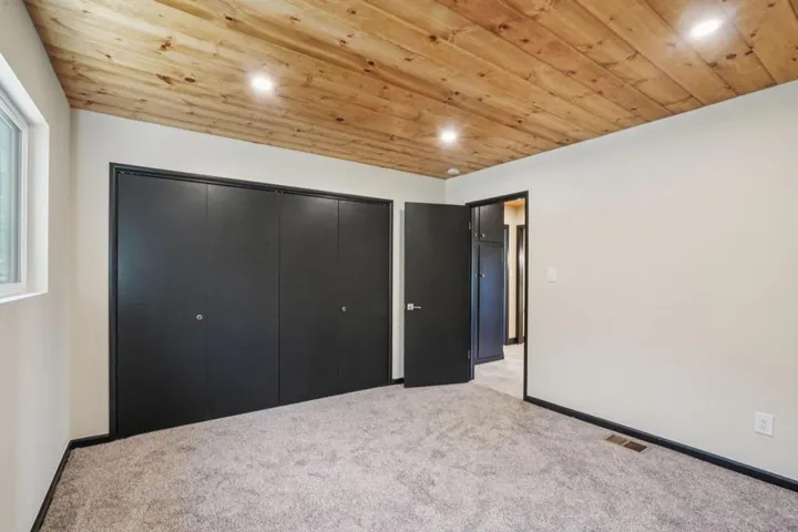 18-web-or-mls-Northridge Dr-L2808-013