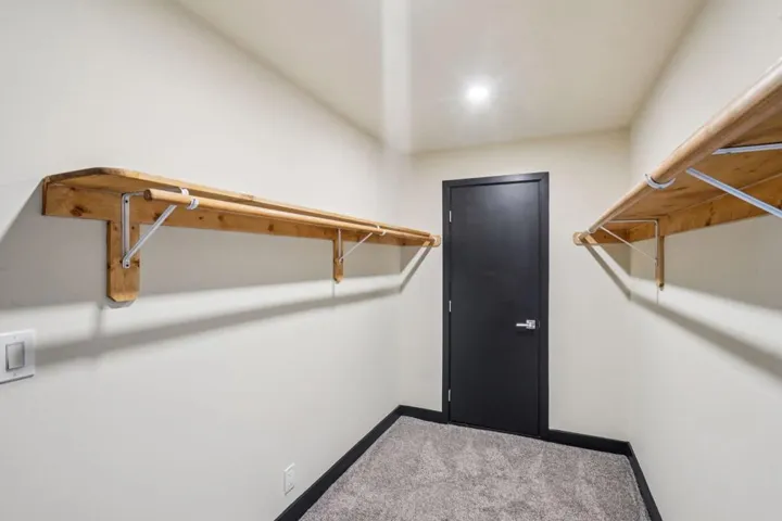 34-web-or-mls-Northridge Dr-L2808-025