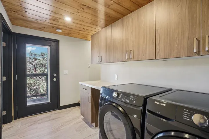 28-web-or-mls-Northridge Dr-L2808-029