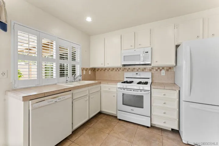 10357 Bart Way, Santee, California 92071