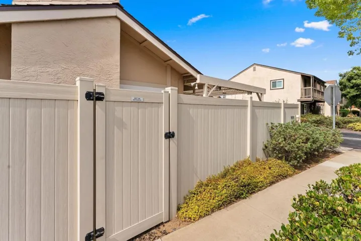 10357 Bart Way, Santee, California 92071