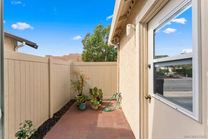10357 Bart Way, Santee, California 92071