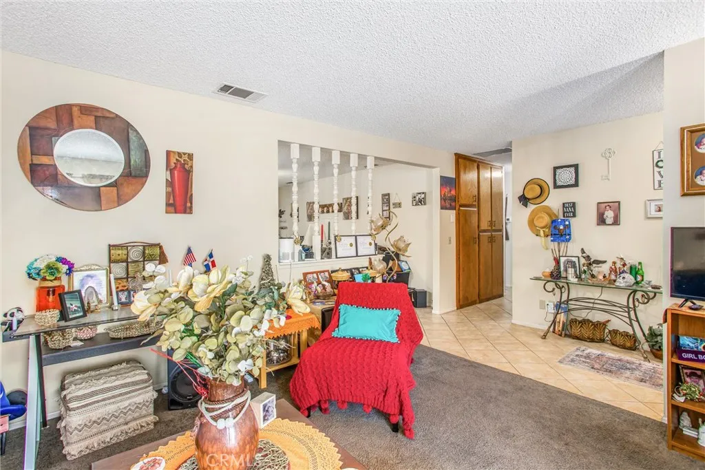 2307 El Toro Circle, Hemet, California 92545 home-pic-4