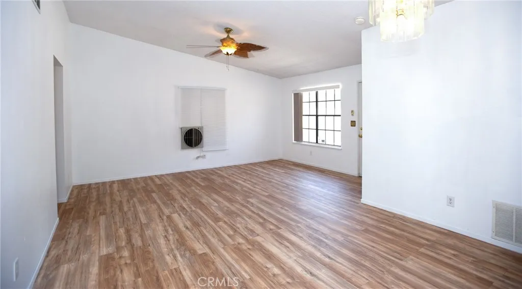 1146 E Avenue J12, Lancaster, California 93535 home-pic-9