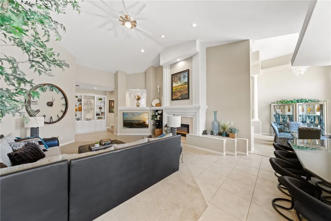 22001 Loch Lomond Drive, Canyon Lake, California 92587 home-pic-14