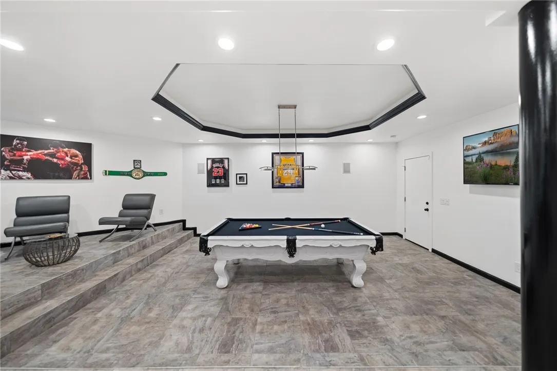 22001 Loch Lomond Drive, Canyon Lake, California 92587 home-pic-61