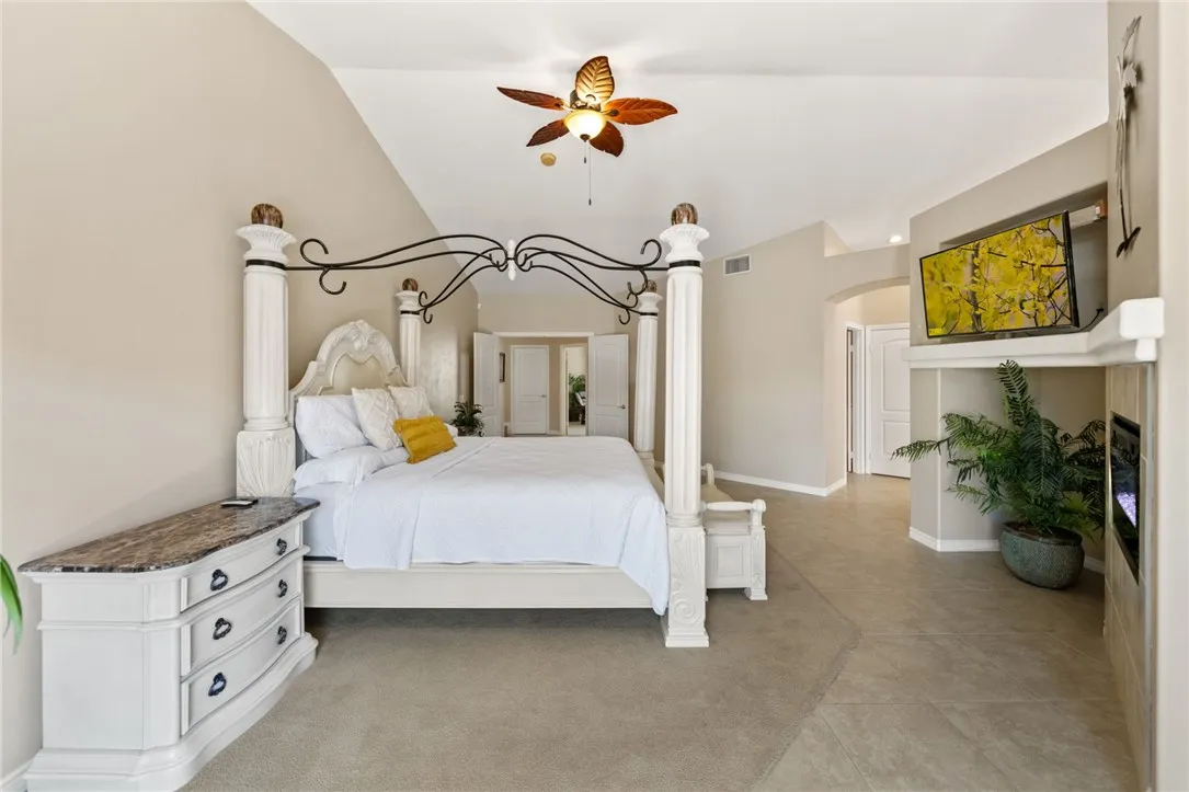 22001 Loch Lomond Drive, Canyon Lake, California 92587 home-pic-35